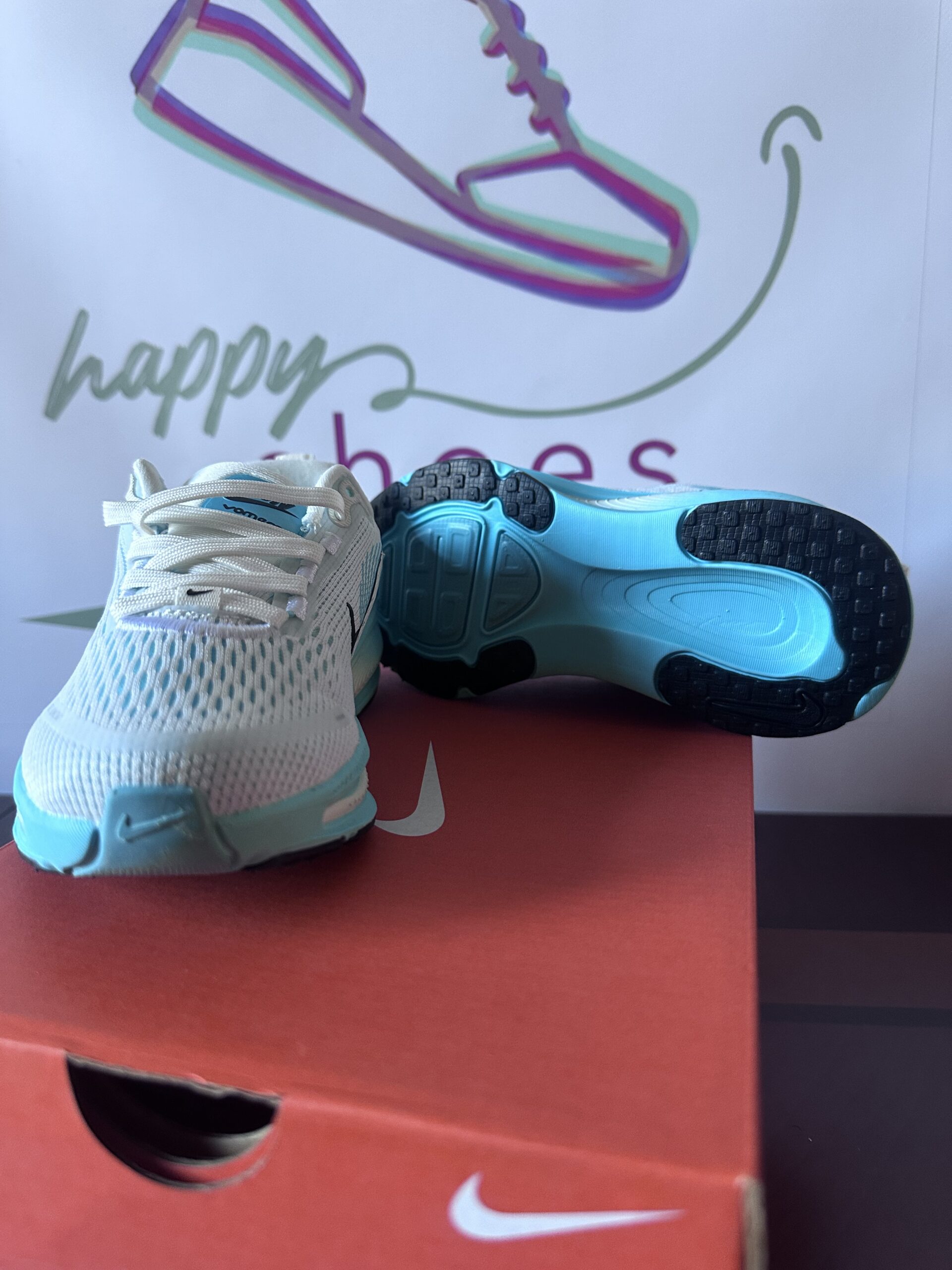 Nike Vomero 18 - Image 2